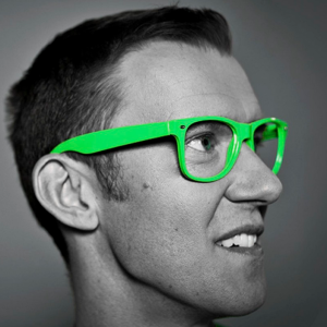 042718_ErikQualman_AAE_Headshot