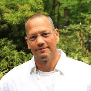 062421_Doug_Lemov_AAE_Headshot-1