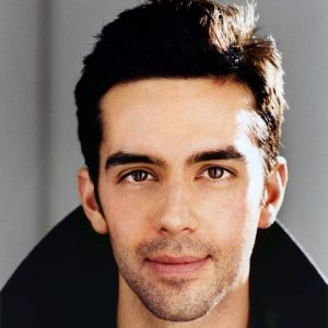 MV5BMTU1OTczNzgzMF5BMl5BanBnXkFtZTcwNDA2MTgzNA__._V1_