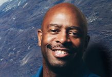 070620_Leland_Melvin_AAE_Headshot_
