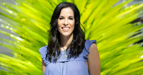 Dr. Kristen Lee, internationally recognized, award-winning behavioral science clinician, researcher, educator, speaker, and comedian.