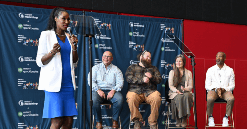 WNBA Champion & 4x Olympic Gold Medalist Lisa Leslie speaks at an event